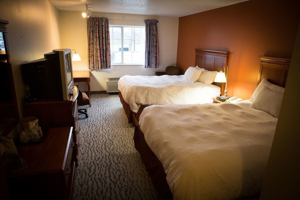 Hotel Regency & Anoka